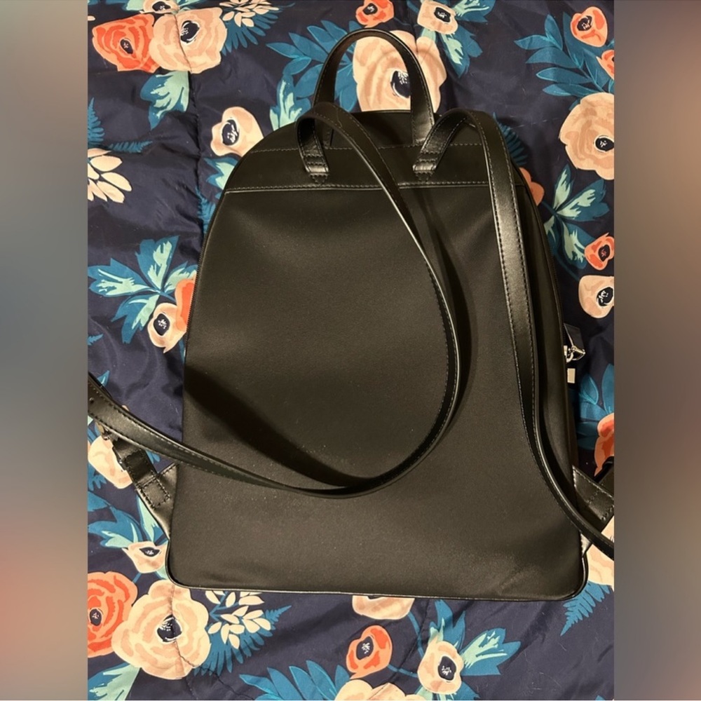 Micheal kors Backpack - Picture 3 of 9